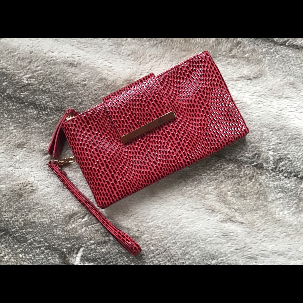 Olivia Miller New Wristlet/Clutch/wallet